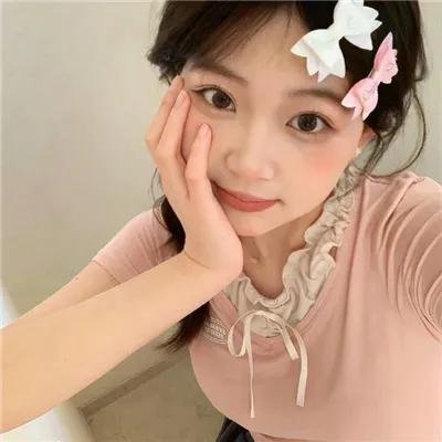 春花娇美可人儿